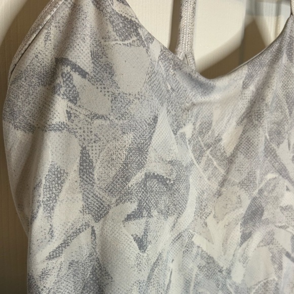 Lululemon Power Pose Tank *Light Support For A/B Cup-Jasmine White Multi/ Size 4 - Picture 7 of 12